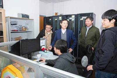 智慧防疫新突破 上海交大團隊為騰訊健康碼開發人臉識別技術，榮獲上海科技進步特等獎